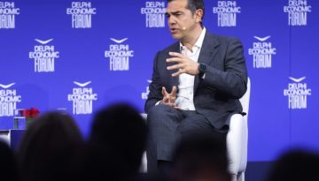Ο Τσίπρας διαμαρτύρεται για το ντοκιμαντέρ των Βαρβιτσιώτη – Δενδρινού