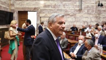 Παραίτηση από το ΠΑΣΟΚ δήλωσε ο βουλευτής Χάρης Καστανίδης