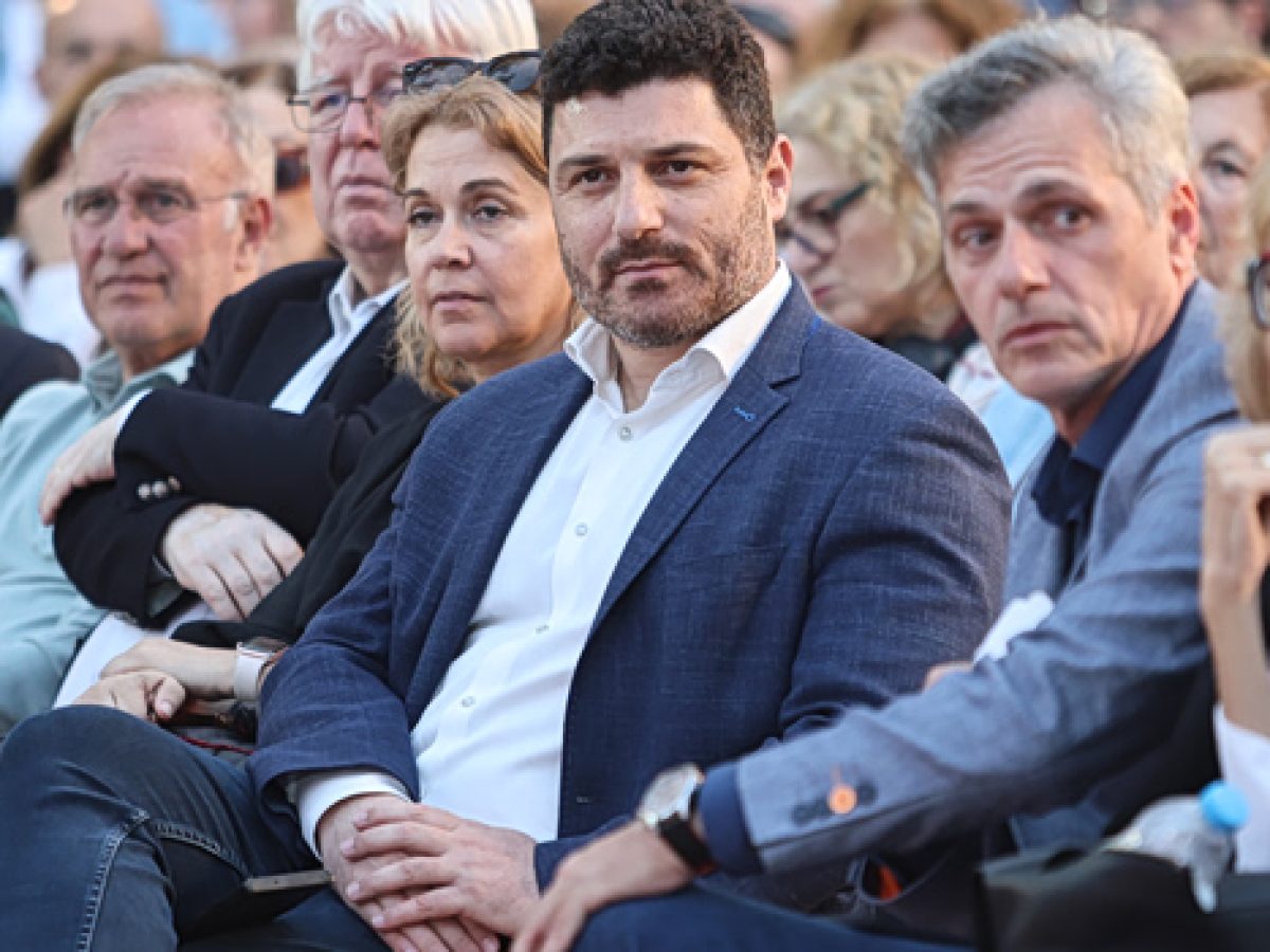 &Pi;&alpha;&rho;&alpha;&iota;&tau;ή&theta;&eta;&kappa;&epsilon; &alpha;&pi;ό &tau;&omicron;&nu; &Sigma;&Upsilon;&Rho;&Iota;&Zeta;&Alpha; &omicron; &Delta;&iota;&omicron;&nu;ύ&sigma;&eta;&sigmaf; &Tau;&epsilon;&mu;&pi;&omicron;&nu;έ&rho;&alpha;&sigmaf;