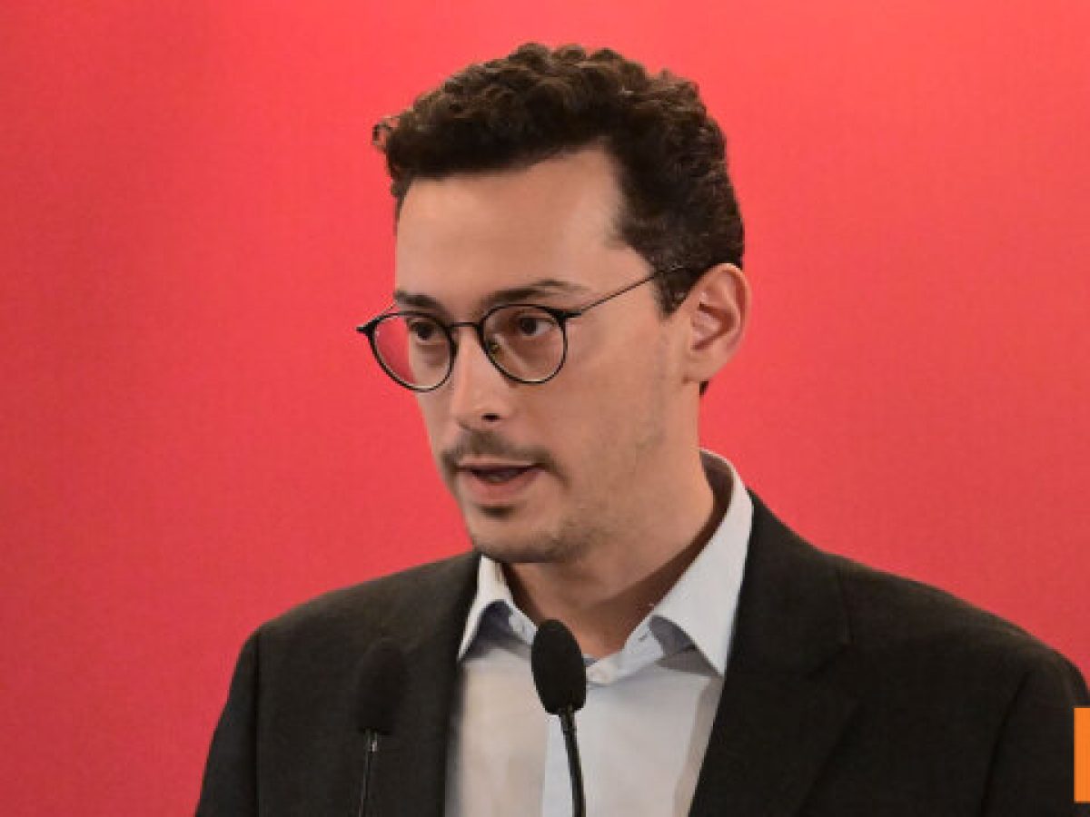 Παραιτήθηκε ο Στέργιος Καλπάκης από γραμματέας της Κεντρικής Επιτροπής του ΣΥΡΙΖΑ