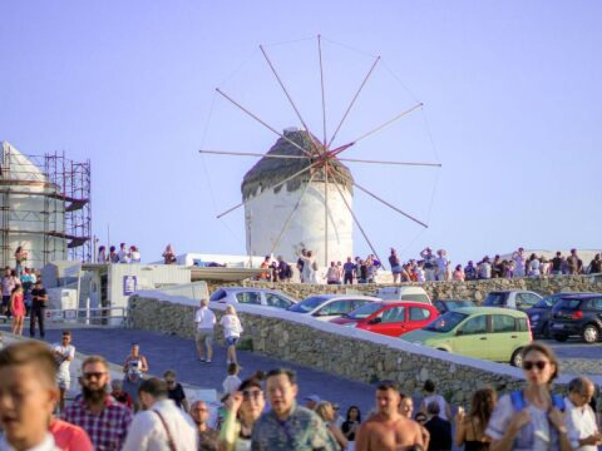 Παρουσιάζεται το Ειδικό Χωροταξικό Πλαίσιο για τον Τουρισμό: Στο επίκεντρο η βιώσιμη ανάπτυξη, η ανθεκτικότητα των τουρισ