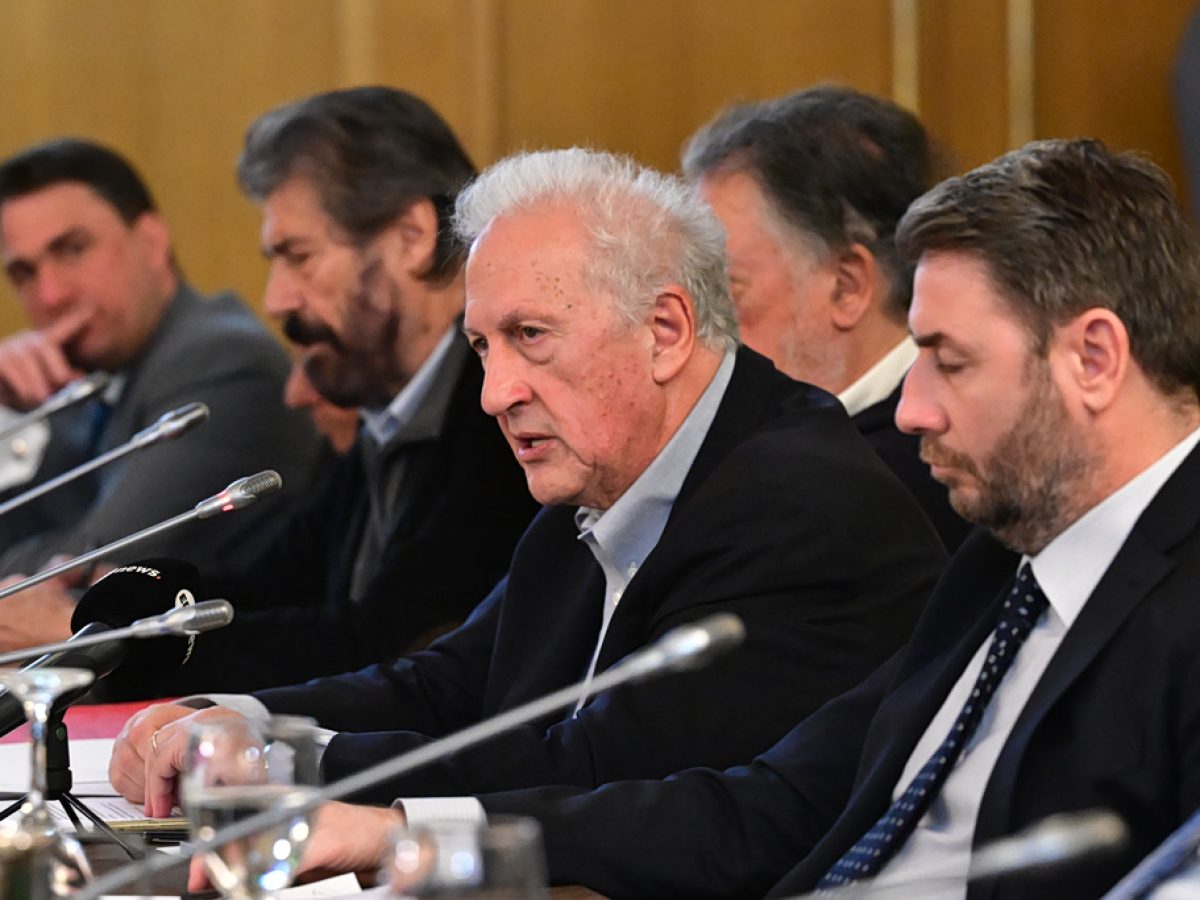 ΠαΣοΚ: Η νέα λίστα Σκανδαλίδη και το σκληρό ροκ Ανδρουλάκη με κυβέρνηση