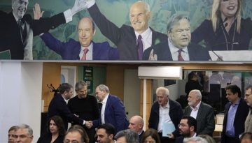 ΠαΣοΚ: Το παρασκήνιο στο Πολιτικό Συμβούλιο και η πρόταση για κανάλι στο YouTube