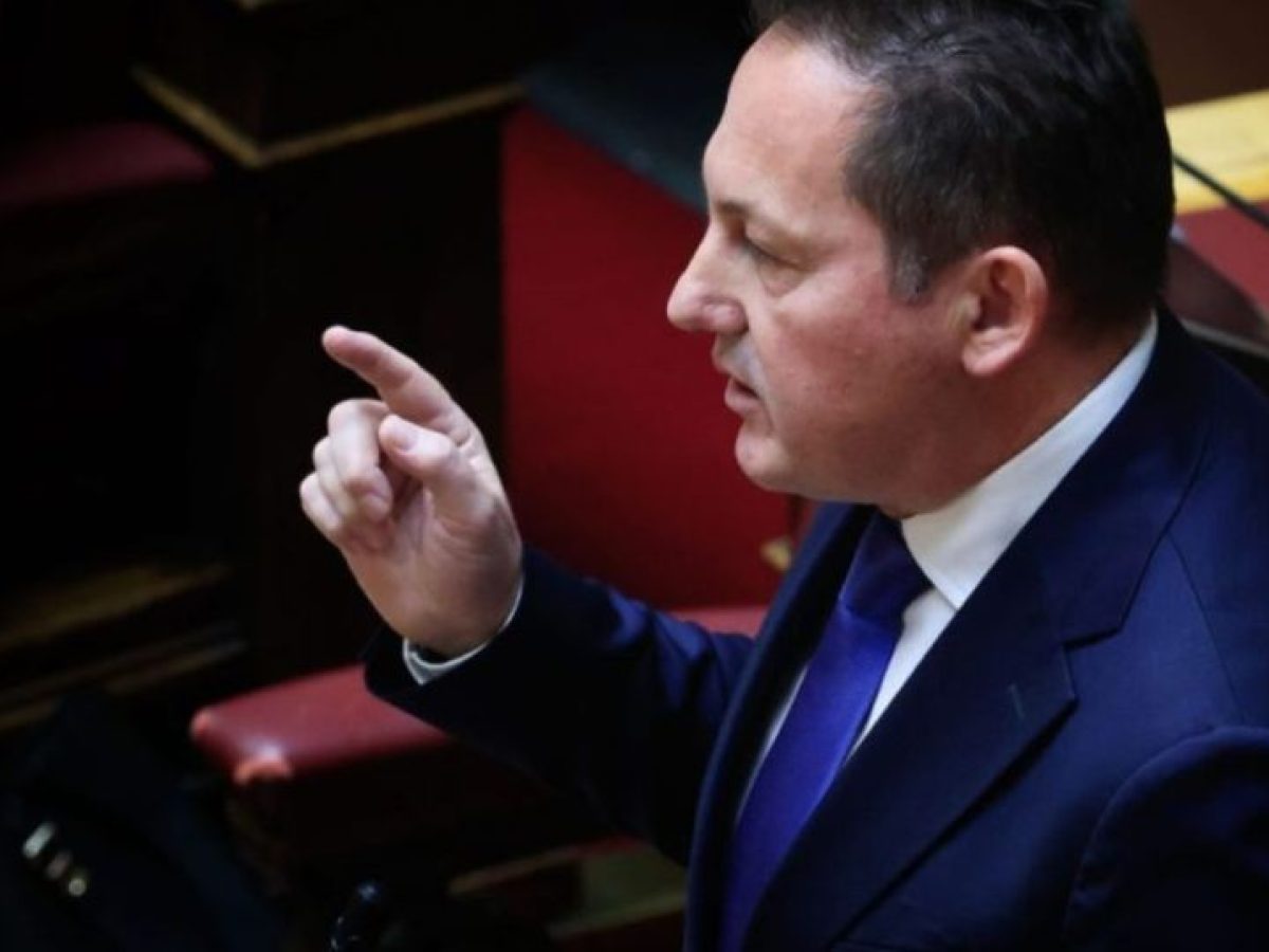 Πέτσας: «Υπάρχει περιχαράκωση στο Μαξίμου»-Οι δηλώσεις που αποτυπώνουν το εσωτερικό θερμόμετρο της ΝΔ