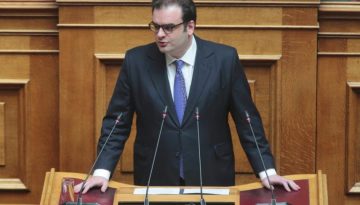Πιερρακάκης στον Ανδρουλάκη: «Με τον κ. Τσίπρα πλειοδοτείτε στην τοξικότητα για τη δεύτερη θέση»