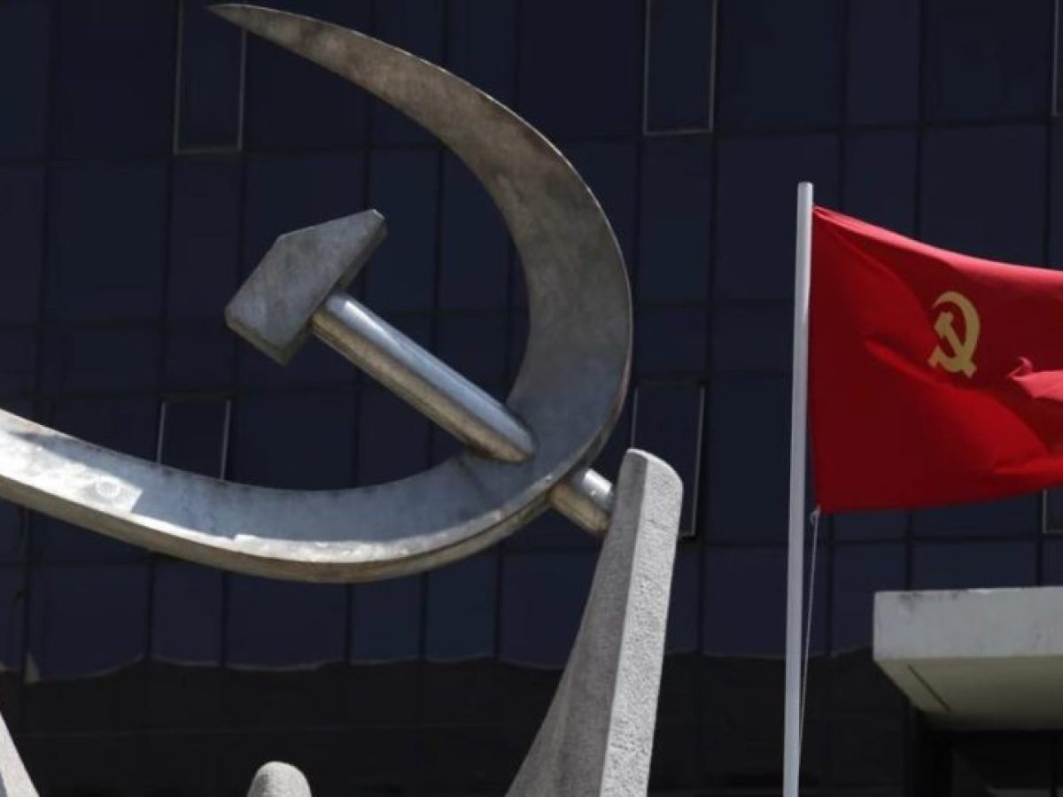 Πηγές ΚΚΕ για Τσίπρα: «Δεν είναι η πρώτη φορά που προσπαθεί να καπηλευτεί την ιστορία»