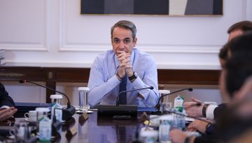 «Ποιοι είναι αυτοί που μας διοικούν;» – Ξέσπασμα «γαλάζιων» βουλευτών κατά Μητσοτάκη