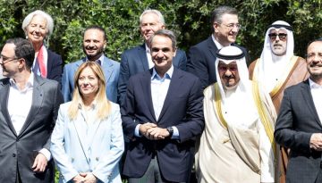 Ποιους συνάντησε ο Κ. Μητσοτάκης στο Costa Navarino (Eικόνες)
