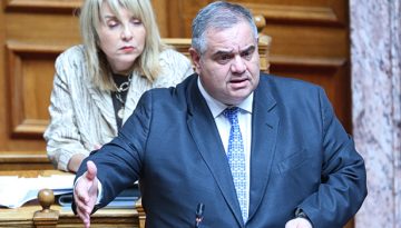 Πυρά ΠΑΣΟΚ για τον Βασίλη Σπανάκη για ενοικίαση ακινήτου στα ΕΛΤΑ – «Δεν έχω καμία σχέση εγώ», απαντά ο υφυπουργός