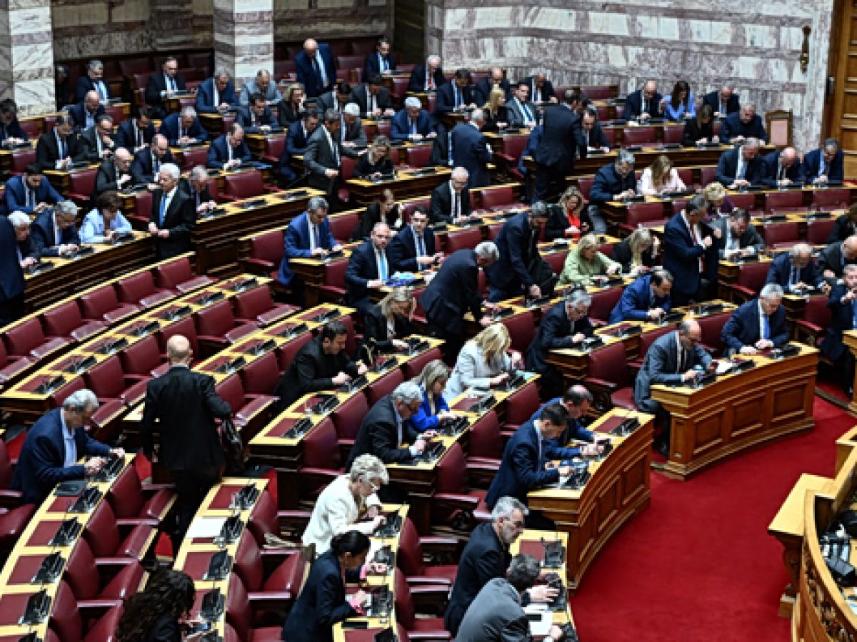 Πόθεν έσχες: Τα εκατομμύρια των καταθέσεων, οι επενδύσεις και οι οφειλές – Τι δήλωσαν τα πολιτικά πρόσωπα για το 2025