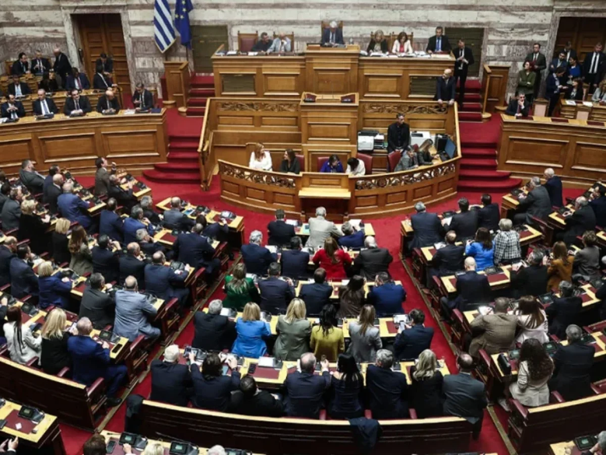 Πρόταση για εξεταστική για τις υποκλοπές κατέθεσε το ΠΑΣΟΚ – Αποφάσεις με 151 και όχι 120 ψήφους εξετάζει η κυβέρνηση