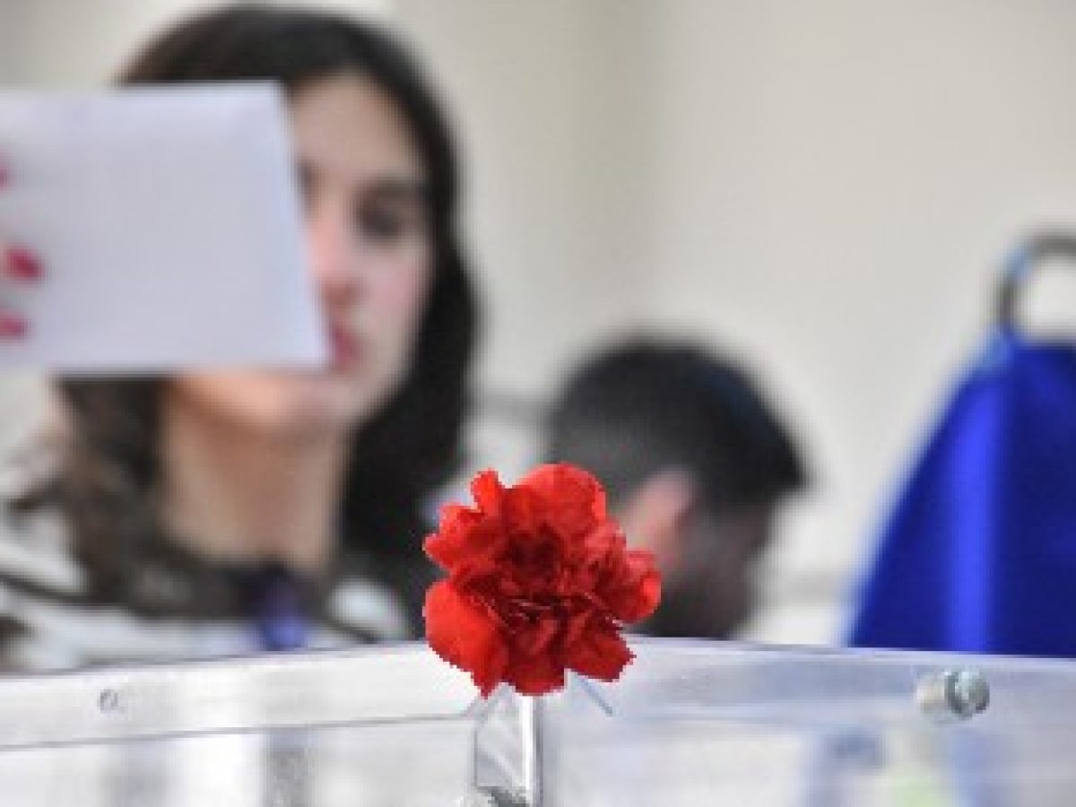 &Pi;&Rho;&Omega;&Tau;&Eta; &Delta;&Upsilon;&Nu;&Alpha;&Mu;&Eta; &Sigma;&Tau;&Iota;&Sigma; &Phi;&Omicron;&Iota;&Tau;&Eta;&Tau;&Iota;&Kappa;&Epsilon;&Sigma; &Epsilon;&Kappa;&Lambda;&Omicron;&Gamma;&Epsilon;&Sigma; &Gamma;&Iota;&Alpha; 5&eta; &Sigma;&Upsilon;&Nu;&Epsilon;&Chi;&Omicron;&Mu;&Epsilon;&Nu;&Eta; &Chi;&Rho;&Omicron;&Nu;&Iota;&Alpha;!: &Alpha;&nu;ά&sigma;&alpha; &kappa;&alpha;&iota; &epsilon;&lambda;&pi;ί&delta;&alpha; &gamma;&iota;&alpha; &tau;&eta; &nu;&epsilon;&omicron;&lambda;&alpha;ί&alpha; &eta; &nu;ί&kappa;&eta; &tau;&eta;&sigmaf; &laquo;&Pi;&alpha;&nu;&sigma;&pi;&omicron;&upsilon;&delta;&alpha;&sigma;&tau;&iota;&kappa;