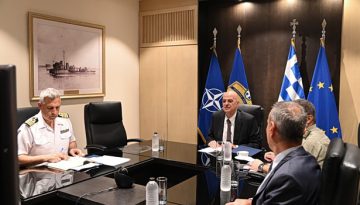 Πρώτη τηλεδιάσκεψη Υπουργών Άμυνας για αποστολή δυνάμεων στα Στενά του Ορμούζ – Παρών ο Δένδιας