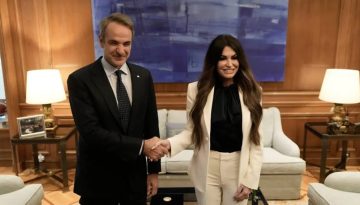Ψήνουν επίσκεψη Τραμπ, σφίγγουν την πρόσδεση σε ΗΠΑ-ΝΑΤΟ