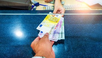 ΠΑΣΟΚ: Επί 24 ώρες προσπάθησαν να εξαπατήσουν τους δανειολήπτες – Αποκαλύφθηκε η απάτη Μητσοτάκη