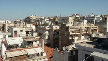 ΠΑΣΟΚ: Η Ελλάδα αντιμέτωπη με μία ανεξέλεγκτη στεγαστική κρίση – «Απλός παρατηρητής» η κυβέρνηση