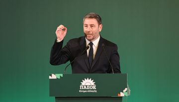 ΠΑΣΟΚ: Πώς διαβάζουν την «επιστροφή» Τσίπρα – Η ενόχληση για τις δημοσκοπήσεις και η «μάχη» για την κεντροαριστερά