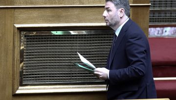 ΠΑΣΟΚ: Σύγκρουση με την κυβέρνηση για τα κόκκινα δάνεια – Ποιες προτάσεις θα καταθέσει ο Ανδρουλάκης