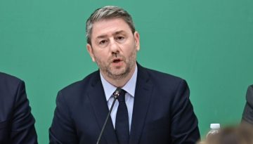 ΠΑΣΟΚ: Στη ΝΔ προωθούν τον Τσίπρα ως αντίπαλο, γιατί «βολεύονται να αναμετρώνται με το χθες»