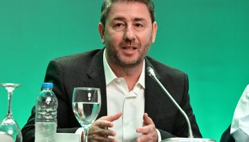 ΠΑΣΟΚ: Στο τραπέζι και η πρόταση μομφής