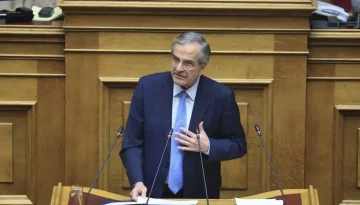 Σαμαράς στη Βουλή: Σφοδρή επίθεση σε κυβέρνηση και Μαξίμου για υποκλοπές και ελληνοτουρκικά