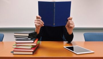 Σχολεία εξωτερικού: Ανακοινώθηκαν αποσπάσεις – Τι δήλωσε η Σ. Ζαχαράκη για τη λειτουργία τους