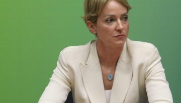 Σδούκου: «Έχουμε κάνει σημαντικά βήματα στη διαχείριση απορριμμάτων, έχουν μειωθεί τα πρόστιμα από την Ε.Ε.»