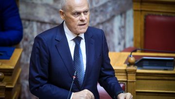 Συλλυπητήρια του Νίκου Ανδρουλάκη για τον θάνατο του Νίκου Ταγαρά