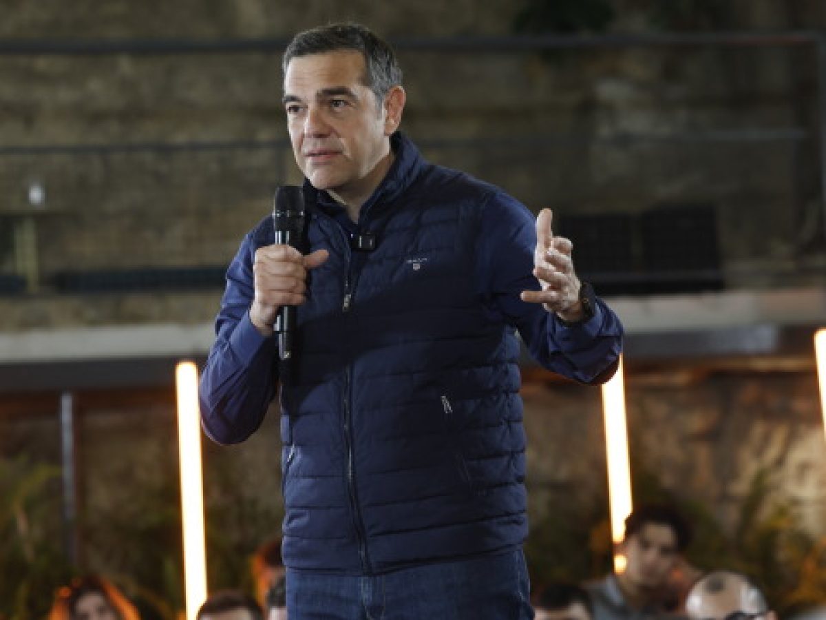 Σήμερα παρουσιάζει το κόμμα του ο Αλέξης Τσίπρας στο Θησείο με φόντο την Ακρόπολη, υπό τους ήχους του Κραουνάκη
