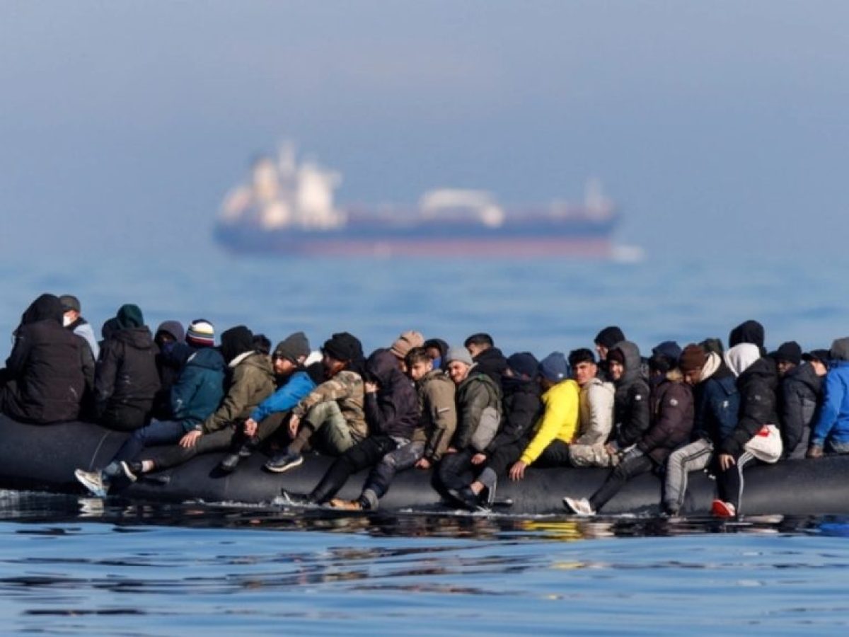 &Sigma;&upsilon;&nu;&alpha;&gamma;&epsilon;&rho;&mu;ό&sigmaf; &sigma;&tau;&eta;&nu; &Kappa;&rho;ή&tau;&eta;&hellip;&Mu;έ&sigma;&alpha; &sigma;&epsilon; &delta;ύ&omicron; &mu;ό&lambda;&iota;&sigmaf; &mu;έ&rho;&epsilon;&sigmaf; έ&phi;&tau;&alpha;&sigma;&alpha;&nu; &sigma;&tau;&omicron; &nu;&eta;&sigma;ί  400 &lambda;&alpha;&theta;&rho;&omicron;&mu;&epsilon;&tau;&alpha;&nu;ά&sigma;&tau;&epsilon;&sigmaf;.