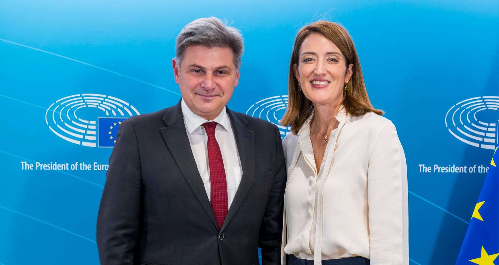 sinantisi-farantouri-–-metsola