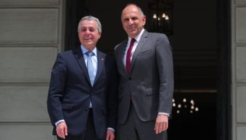 Συνάντηση Γεραπετρίτη με τον Ελβετό ομόλογό του: Εκτιμούμε τη στάση της Γενεύης στο Διεθνές Δίκαιο