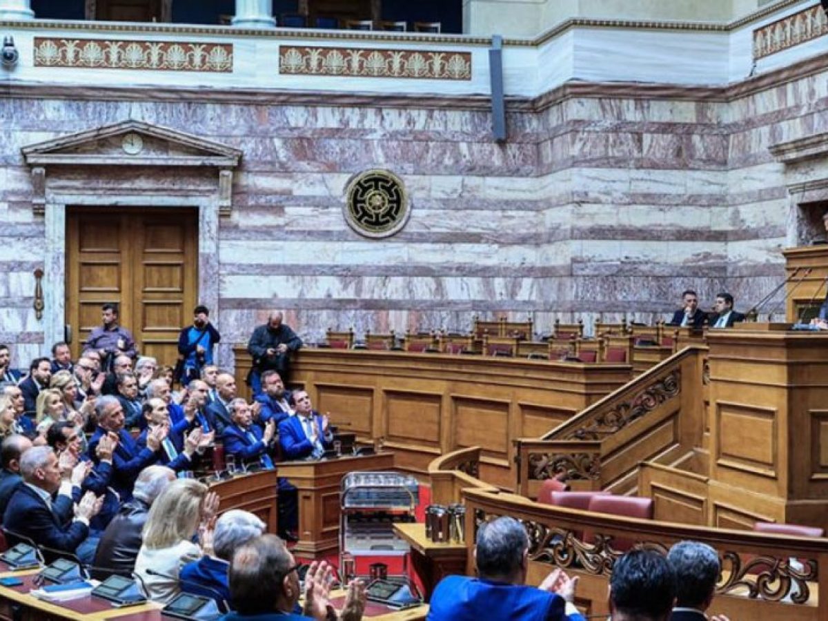 Συνεδριάζει η ΚΟ της ΝΔ – Στο τραπέζι η συζήτηση για τη συνταγματική αναθεώρηση