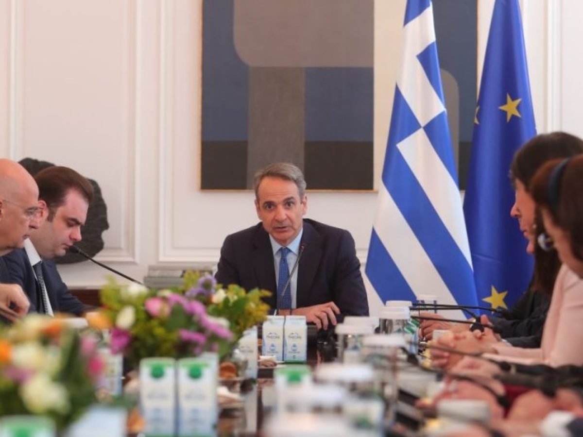 Συνεδριάζει το Υπουργικό Συμβούλιο – Στροφή στην καθημερινότητα με φόντο τα νέα κόμματα