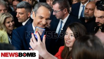 Συνέδριο της ΝΔ: Χαμόγελα και selfie από τον Μητσοτάκη, το «πηγαδάκι» Μπακογιάννη – Δένδια