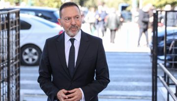 ΣΥΡΙΖΑ για ανανέωση θητείας Στουρνάρα: «Στο τέλος θα έχει υπηρετήσει το θεσμό για 18 συναπτά έτη»