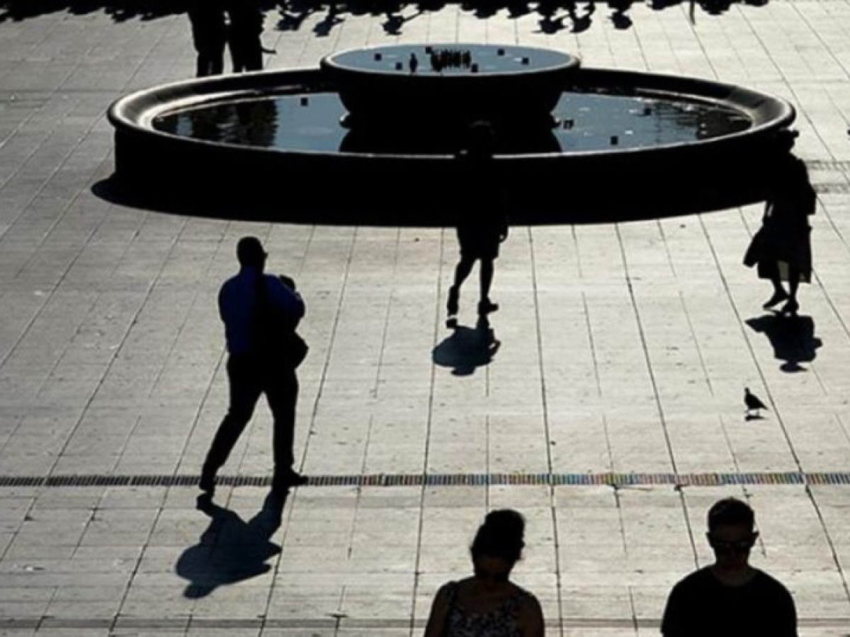 «Σωτήρες» και… αγανακτισμένοι: Πώς και πόσο μπορεί να πληγώσει τη χώρα η πολιτική αστάθεια