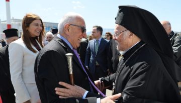 Στην Αθήνα ο Πατριάρχης Βαρθολομαίος – Συναντήσεις με ΠτΔ, Πρωθυπουργό και ομιλία στη Βουλή