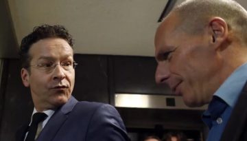 «Στο χιλιοστό»: Τα χρόνια των μνημονίων και η διαπραγμάτευση του 2015 – Όταν ο Τσίπρας «άδειασε» τον Βαρουφάκη
