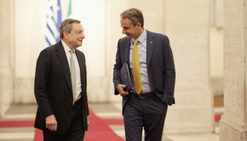 Στο πλευρό του Ντράγκι ο Μητσοτάκης: Νέα διεθνής αναγνώριση για την Ελλάδα