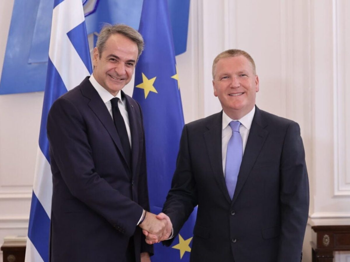 Στον Μητσοτάκη ο Επίτροπος ΜακΓκράθ: Εύσημα για την πρόοδο στο κράτος δικαίου
