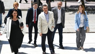 Στον Αρειο Πάγο ο Τσίπρας – Κατέθεσε την ιδρυτική διακήρυξη της ΕΛ.Α.Σ.