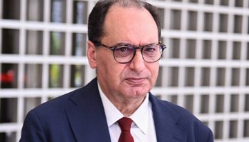 Τα ερωτήματα Σπίρτζη για την ανάσυρση της υπόθεσης των υποκλοπών από την Εισαγγελία του Αρείου Πάγου