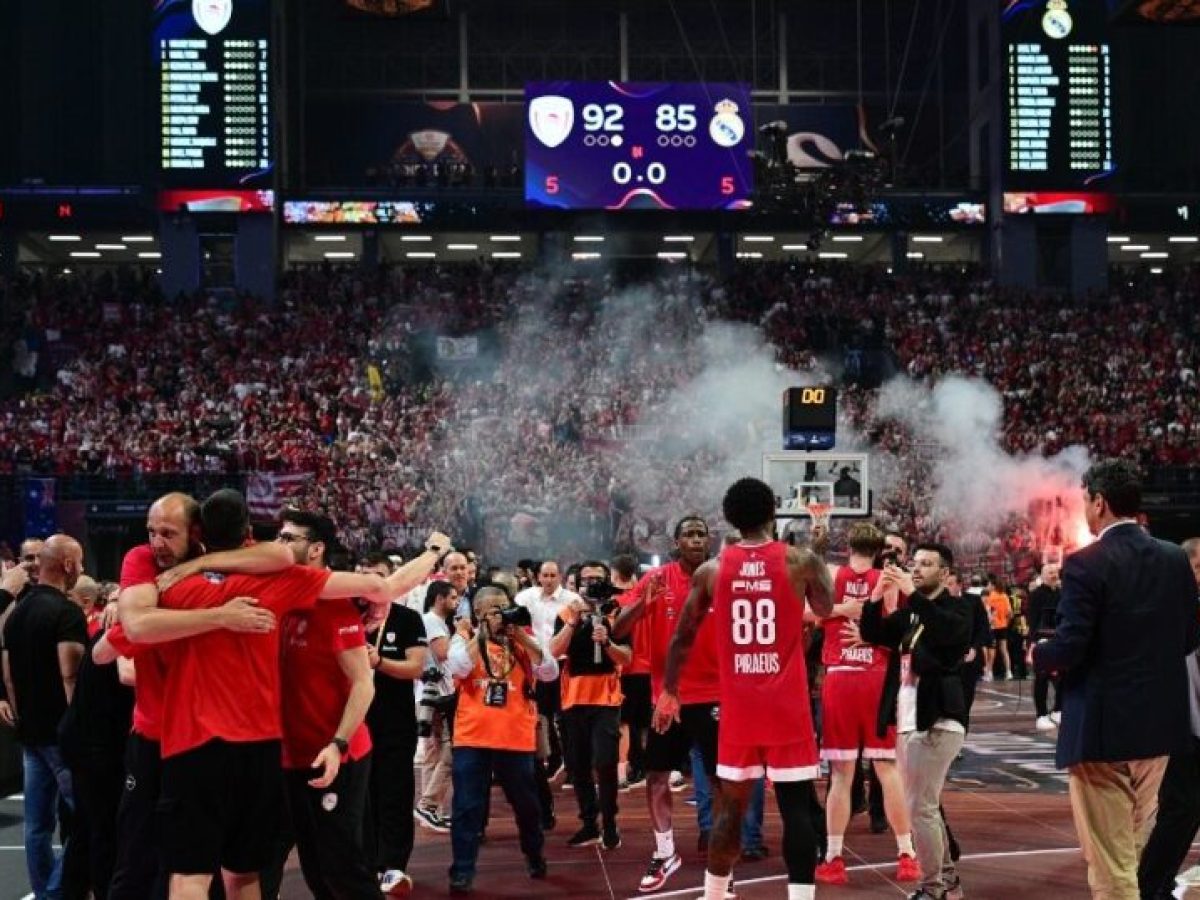 Τασούλας για κατάκτηση Euroleague από τον Ολυμπιακό: Φέρατε το ελληνικό μπάσκετ στην κορυφή της Ευρώπης