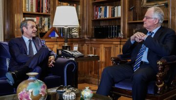 Τασούλας σε Μητσοτάκη: «Η μεγάλη πρόκληση της κυβέρνησης είναι το πράττειν»