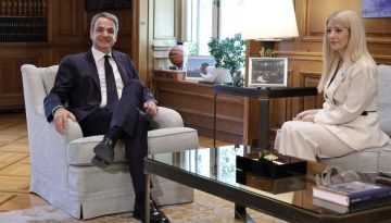 Τετ-α-τετ Μητσοτάκη με την Πρόεδρο της Βουλής των Αντιπροσώπων της Κύπρου: «Ισχυρότεροι από ποτέ οι δεσμοί μας»