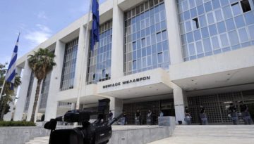 Θύελλα για τις υποκλοπές: Στο στόχαστρο ο Άρειος Πάγος και η κυβέρνηση