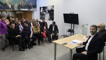 Το ΠΑΣΟΚ τρέχει για να συγκροτήσει ψηφοδέλτια και καταθέτει προτάσεις για το Σύνταγμα, αγώνας για την Αττική