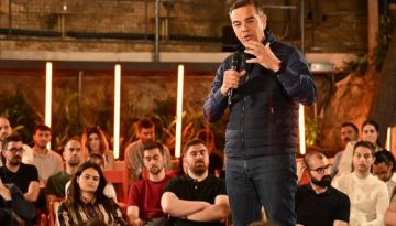 Το τριπλό αδιέξοδο του Τσίπρα: Γιατί ο «άχαστος» δεν μπορεί να εκφράσει ισχυρό πλειοψηφικό ρεύμα