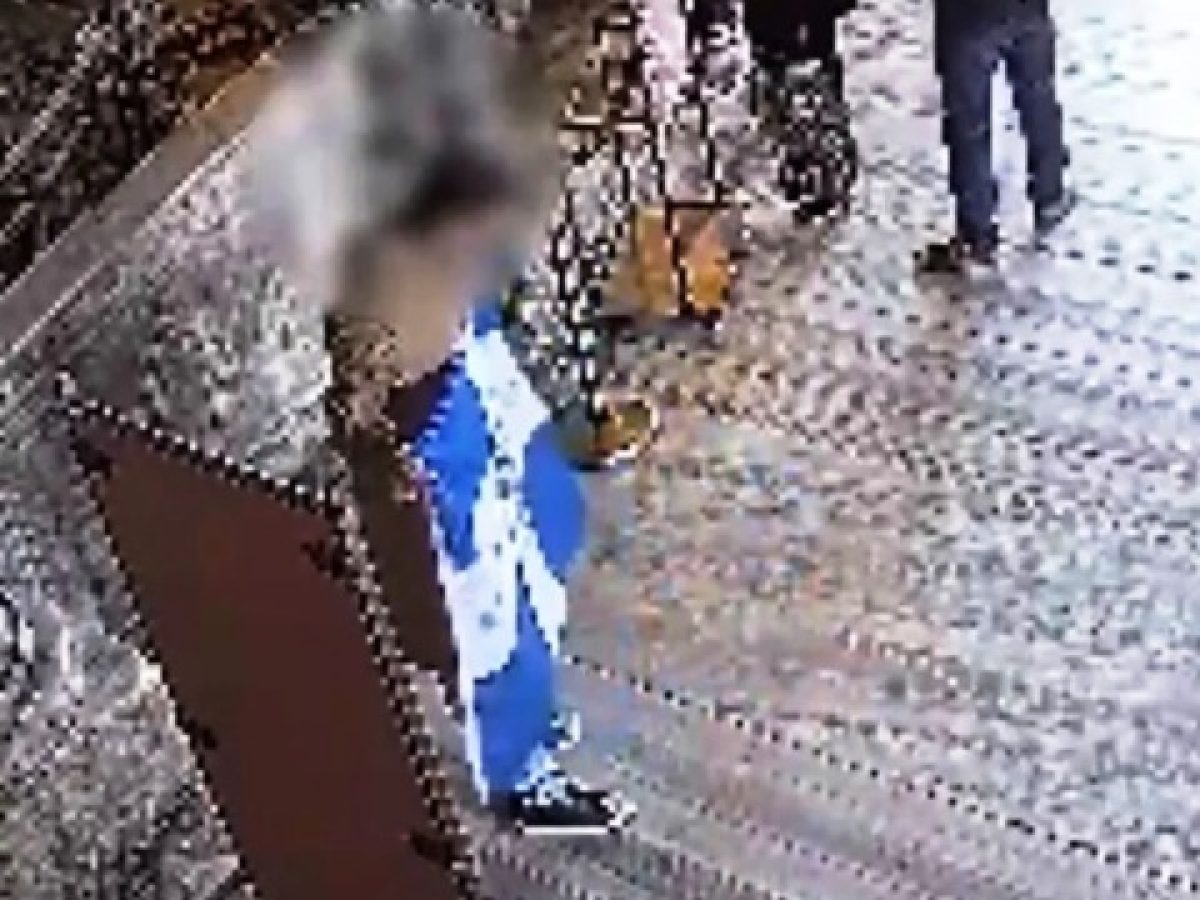 &Tau;&omicron;&upsilon;&rho;&kappa;ί&alpha;: &Alpha;&pi;&omicron;&phi;&upsilon;&lambda;&alpha;&kappa;ί&zeta;&omicron;&nu;&tau;&alpha;&iota; &kappa;&alpha;&iota; &epsilon;&pi;&iota;&sigma;&tau;&rho;έ&phi;&omicron;&upsilon;&nu; &sigma;&tau;&eta;&nu; &Epsilon;&lambda;&lambda;ά&delta;&alpha; &omicron;&iota; &delta;ύ&omicron; Έ&lambda;&lambda;&eta;&nu;&epsilon;&sigmaf; &pi;&omicron;&upsilon; ά&nu;&omicron;&iota;&xi;&alpha;&nu; &sigma;&eta;&mu;&alpha;ί&alpha; &mu;έ&sigma;&alpha; &sigma;&tau;&eta;&nu; &Alpha;&gamma;ί&alpha; &Sigma;&omicron;&phi;ί&alpha; &ndash; &Tau;&iota; &alpha;&nu;&alpha;&kappa;&omicron;ί&nu;&omega;